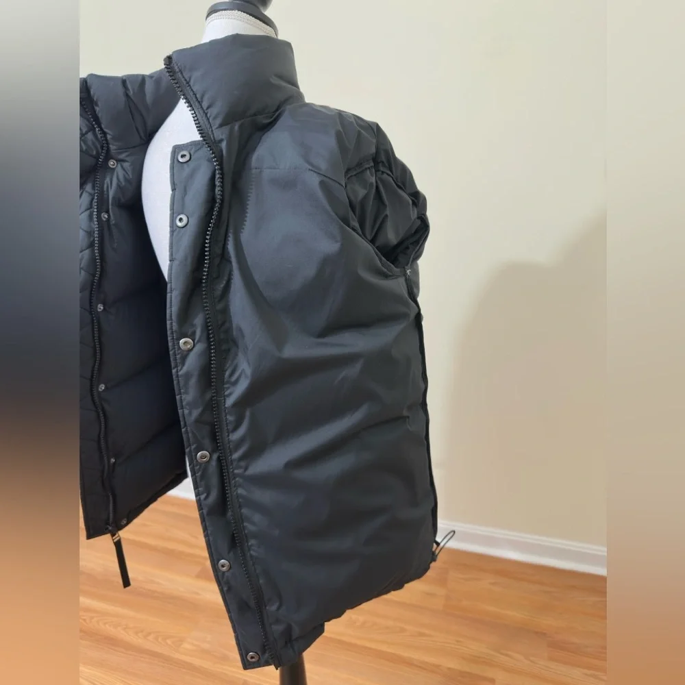 Quince 700 Fill Down Puffer Jacket Black Women’s small Extreme Cold Winter Coat